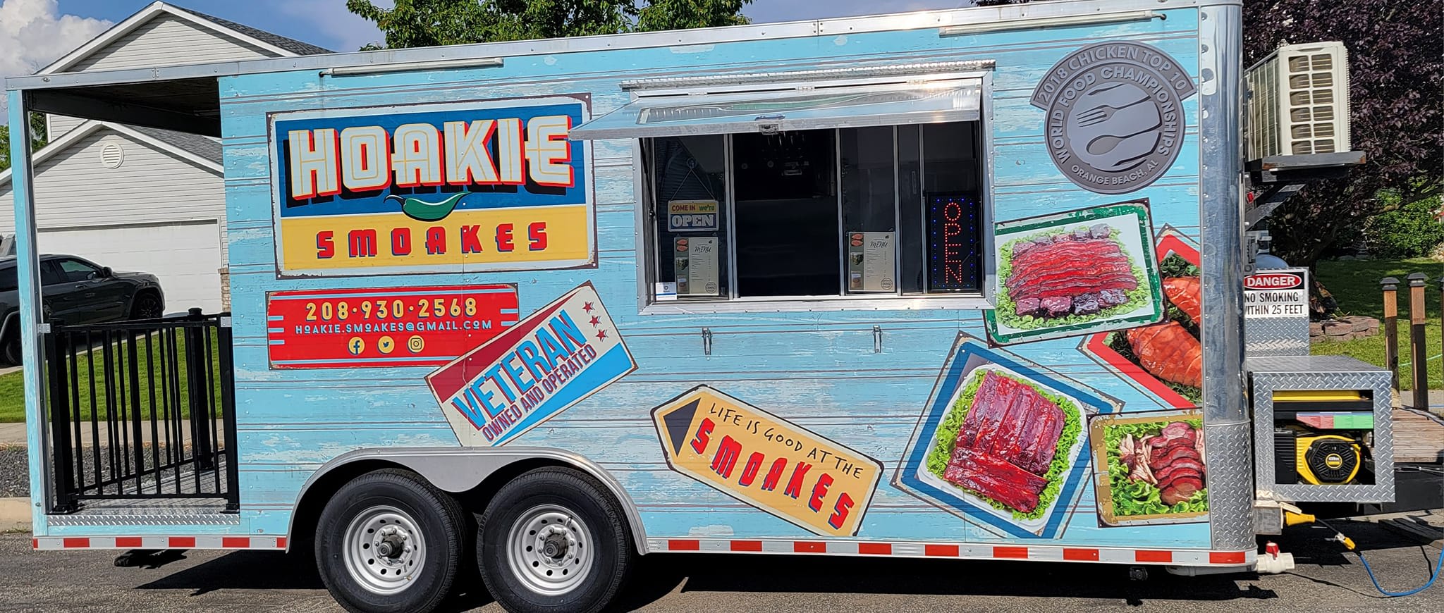 The Hoakie Smoakes food truck at Food Truck Friday